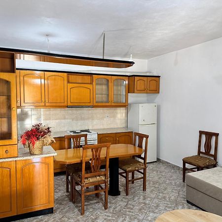 Alex Apartments Саранда Екстер'єр фото