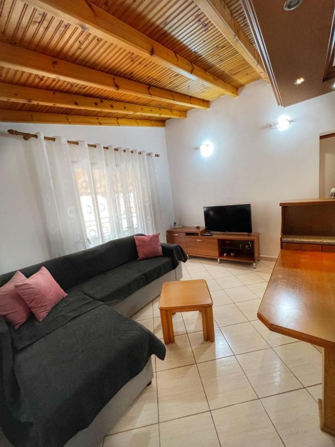 Alex Apartments Саранда Екстер'єр фото