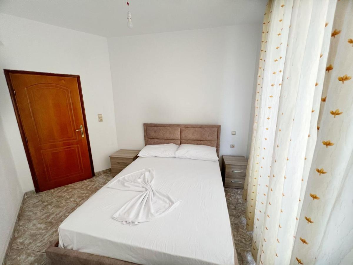 Alex Apartments Саранда Екстер'єр фото