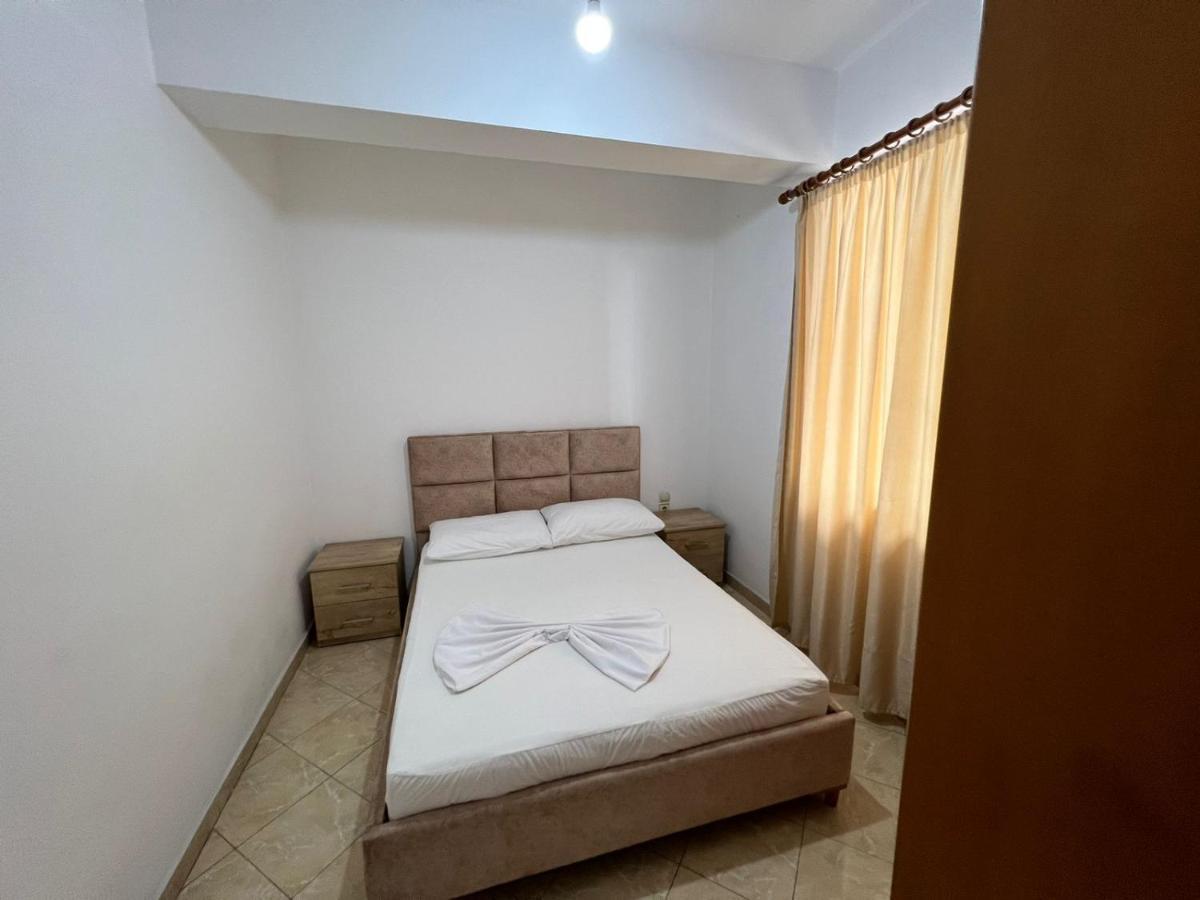 Alex Apartments Саранда Екстер'єр фото