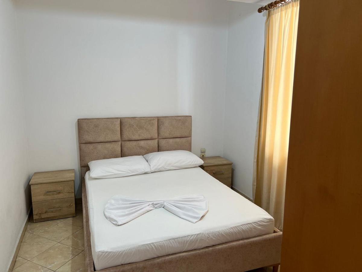 Alex Apartments Саранда Екстер'єр фото