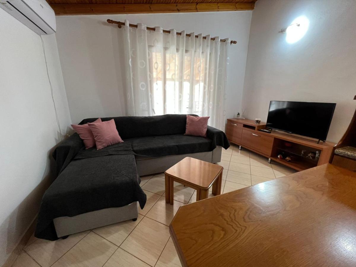 Alex Apartments Саранда Екстер'єр фото