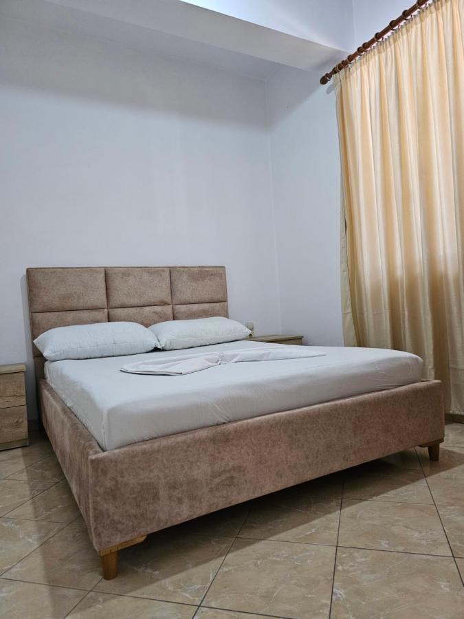 Alex Apartments Саранда Екстер'єр фото